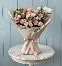 Букет цветов из:  Розы и Лизиантусы в Развилке