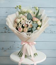 Букет цветов из:  Розы и Лизиантусы в Развилке