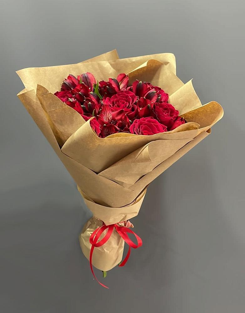 Букет цветов из: Альстромерии и Розы в Развилке