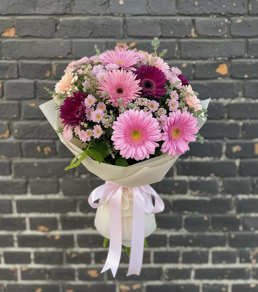 Букет цветов из: Герберы и Хризантемы в Развилке