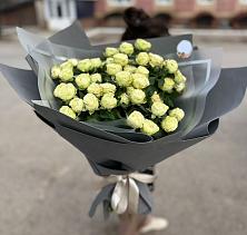 Букет Белые кустовые розы Солинеро #REPLACE_PRED# Развилке