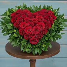 Цветочная композиция из Розы в виде сердца в Развилке