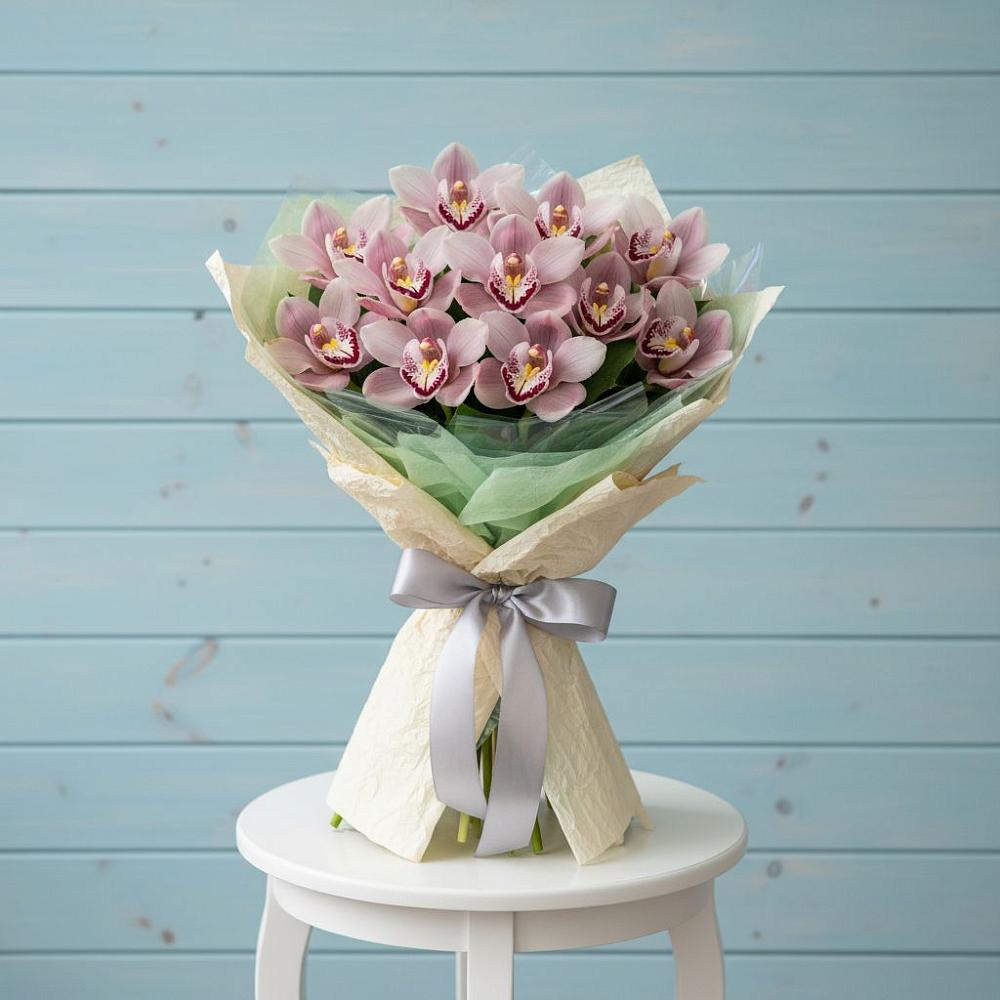 Букет цветов из: Орхидеи и Розы в Развилке