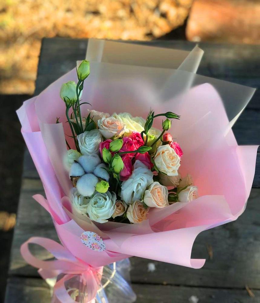 Букет цветов из: Розы и Лизиантусы в Развилке