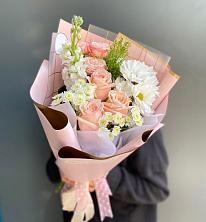 Букет цветов из:  Хризантемы и Розы в Развилке