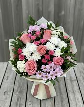 Букет цветов из:  Альстромерии, Гвоздики, Розы и Хризантемы #REPLACE_PRED# Развилке