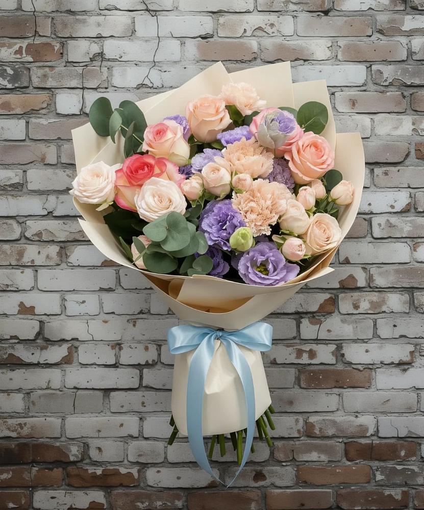 Букет цветов из: Розы, Лизиантусы и Гвоздики в Развилке