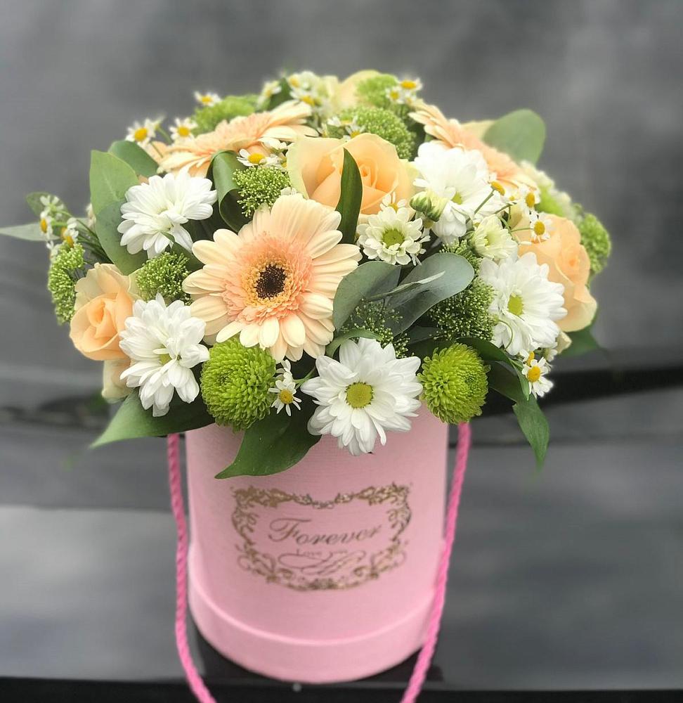 Цветочная композиция из Розы, Герберы и Хризантемы в шляпной коробке в Развилке