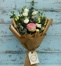 Букет цветов из:  Розы и Лизиантусы в Развилке