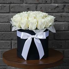 Цветочная композиция из Розы в шляпной коробке в Развилке